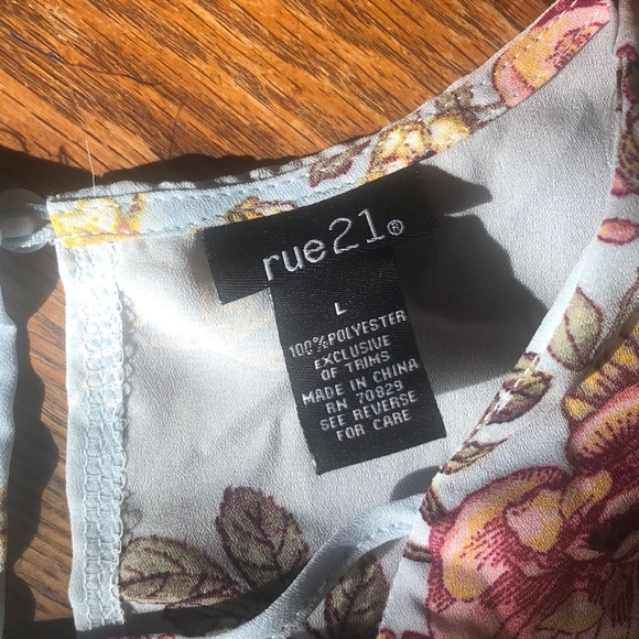 Rue21 Floral Long-sleeve Top - Picture 2 of 5